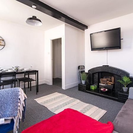 Characterful 2 Bed Apartment - Spacious & Comfy Castle Donington Exterior foto